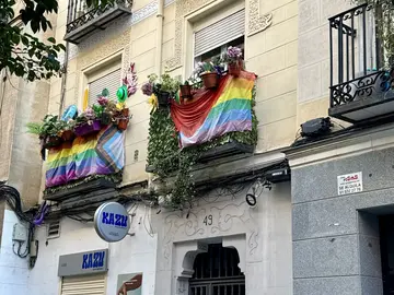 Pop, Stolz & Protest: Queer Madrid Rundgang (Chueca & Malasaña) – Kostenlose Tour