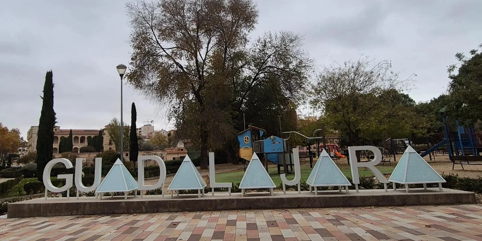 Free walking tour alla scoperta dell'essenziale Guadalajara.