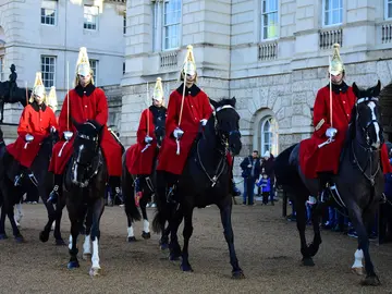 Vom Buckingham Palace zum Big Ben. 