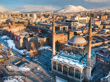 Traditional and Historical City Center Tour