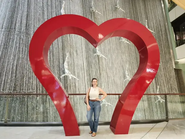 Dubai Mall, Burj Khalifa & Downtown: Relaxed Walk with a Friend & Photo stops