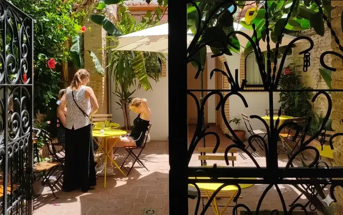Slow Morning in Ruzafa: Cafés, Breakfast and Local Life