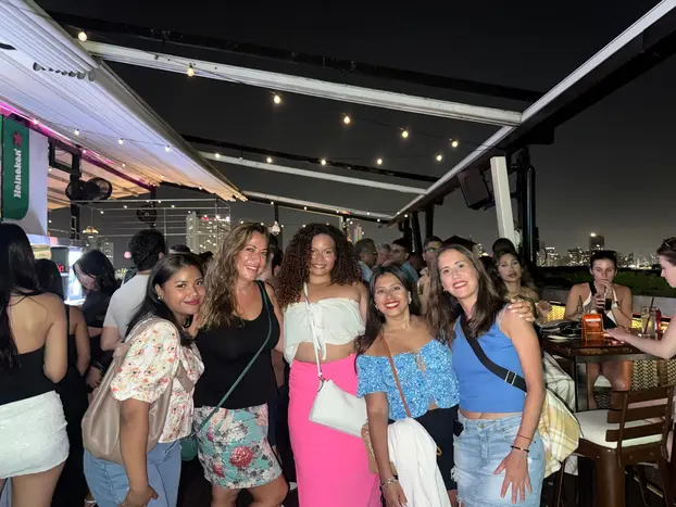 CASCO VIEJO - After Dark : Rooftops, bars & karaoke night experience