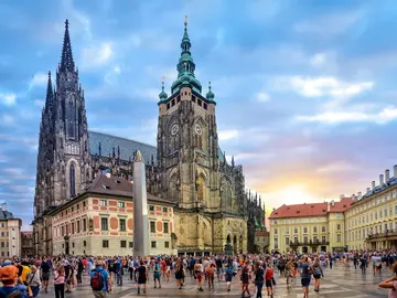 Free tour - Prague's mysteries: from Christian alchemy to Jewish mysticism (Prague Castle to Jewish Quarter)