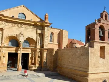 Entdecken Sie Santo Domingo: Legenden und Schätze der Kolonialzone