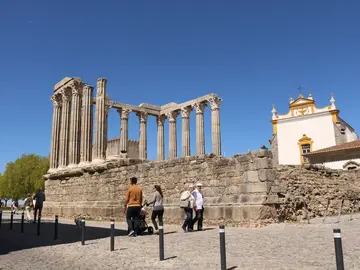 Free tour of the historic center of Évora