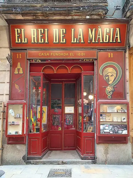 La Magia y los Magos en la Barcelona de finales siglo XlX y mediados del siglo XX