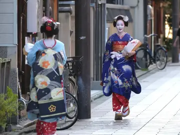 Kyoto Gion: 2-Hour Geisha Culture & History Guided Walking Tour