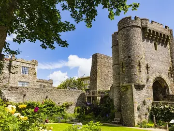 Unruly Lewes: the History of a Rebel Town