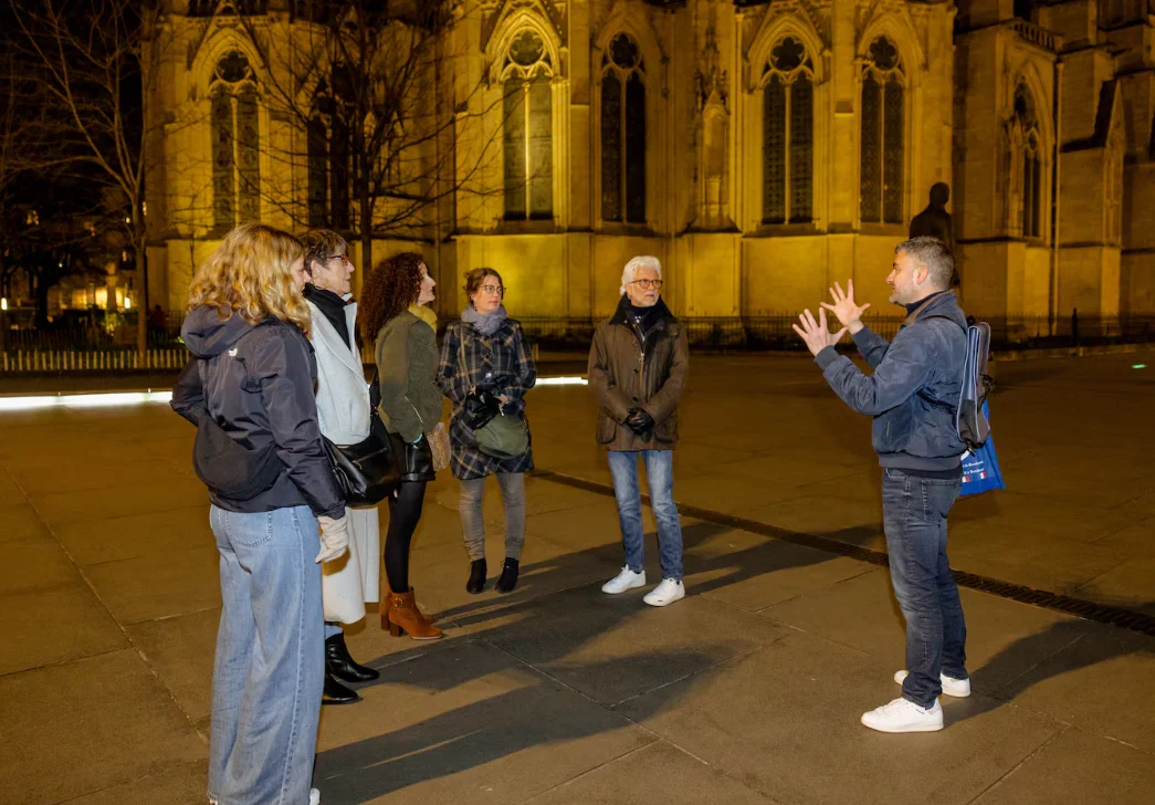 Bordeaux by Night: Hidden Streets, History and Stories