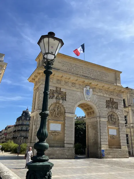 ¡Hola Montpellier! De grandes plazas y pequeños secretos