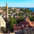 Free tour por el casco antiguo de Antalya: Historias y senderos con sabor local.