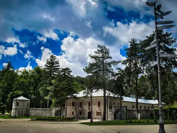 Free walking tour / Cetinje: The Royal Heart of Montenegro