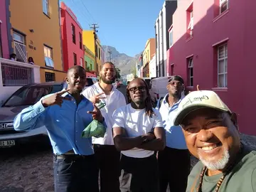 La esclavitud en El Cabo, el islam, el apartheid y los colores de Bo-Kaap.