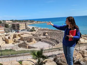 Local native English speaker - Tarragona roman, medieval and present - Main places of interest - ...