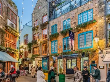 Tauchen Sie ein in das West End: Leicester Square, Chinatown, Covent Garden, die weihnachtliche Atmosphäre und mehr