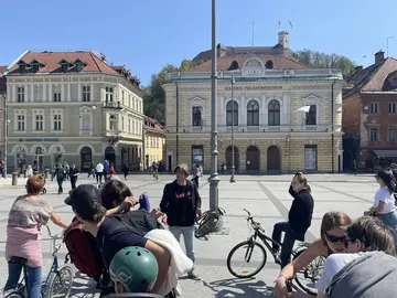🚲 Ljubljana XXL Bike Tour – Vintage Rog Bikes & Local Stories (Small Group)