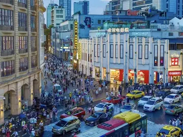 Guangzhou alla scoperta: dalle strade di 2.000 anni fa alle icone moderne con i classici dessert locali