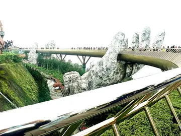 Erkundung der Schönheit der Ba Na Hills: Goldene Brücke und Französisches Dorf, Lunar Castle, Fantasy Park