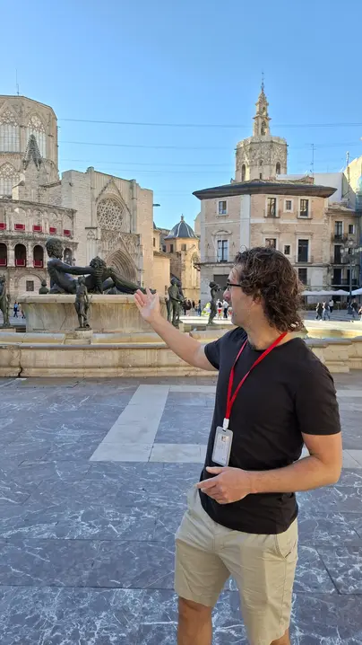 Slow-Paced Tour with an Independent Guide: More Stops, More Stories & Lots of Food Tips