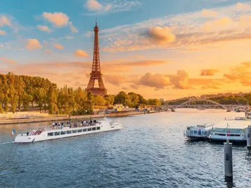 Free Tour de la Torre Eiffel - El tour más majestuoso de París