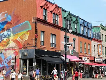 Montreal Plateau & Mile End Free Walking Tour: From Immigrant Roots to Creative Culture