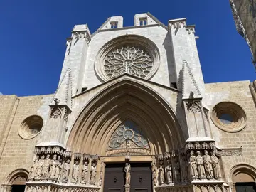 Complete Free Tour of Tarragona: A Journey to the Past