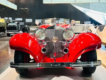🚙 Besuchen Sie die Top-Automuseen, Mercedes & Porsche