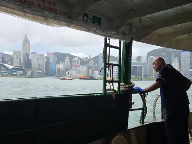 Hong Kong Free Tour:Star ferry in Kowloon to a million-dollars view in Central