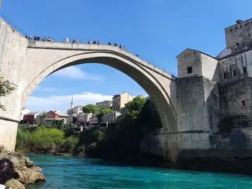 Mostar Highlights: Squares, Bazaars & Bridges