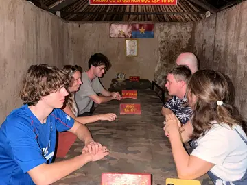 Premium-Kleingruppen-Tour: Erkundung der Cu Chi Tunnel mit dem Auto & Bonus-Stadtrundfahrt