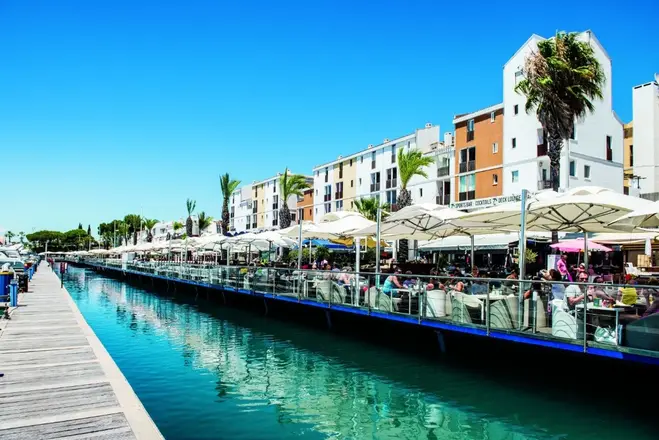 From Tradition to Luxury - Quarteira & Vilamoura Walking Tour