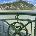 Free walking tour durch Mini-Skulpturen am Donauufer in Budapest