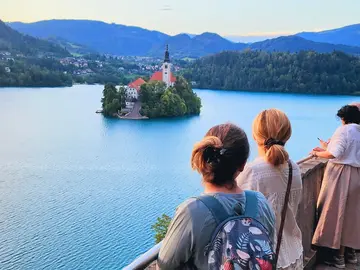 Bled Essentials with Locals: A Deep Dive into History and Scenic Beauty