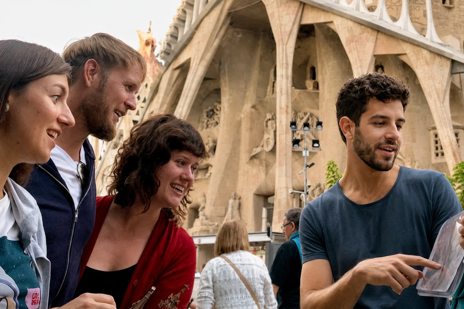 Tour 3-in-1 di Barcellona: Sagrada Família, Gaudí e Centro Storico