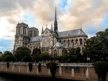 Free Tour: "Bohemian Paris: From the Latin Quarter to the Louvre"