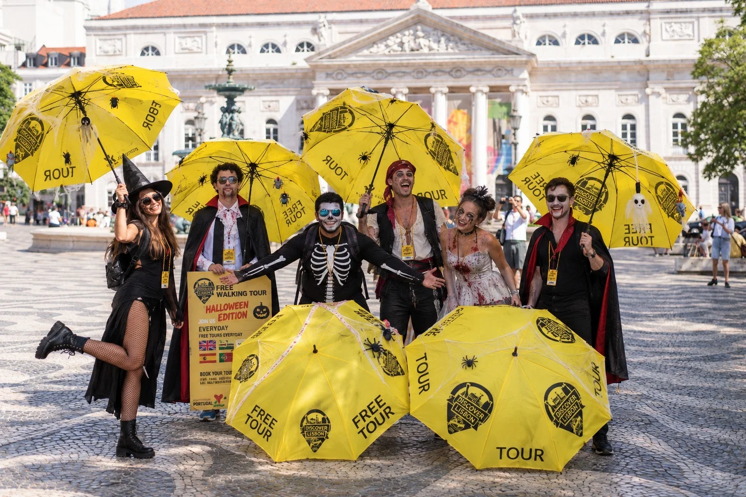 Halloween Discovery: Alfama Alleys & São Jorge Castle Views