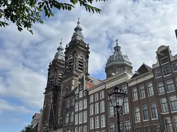 Heilig Amsterdam: kerken en verborgen kapellen