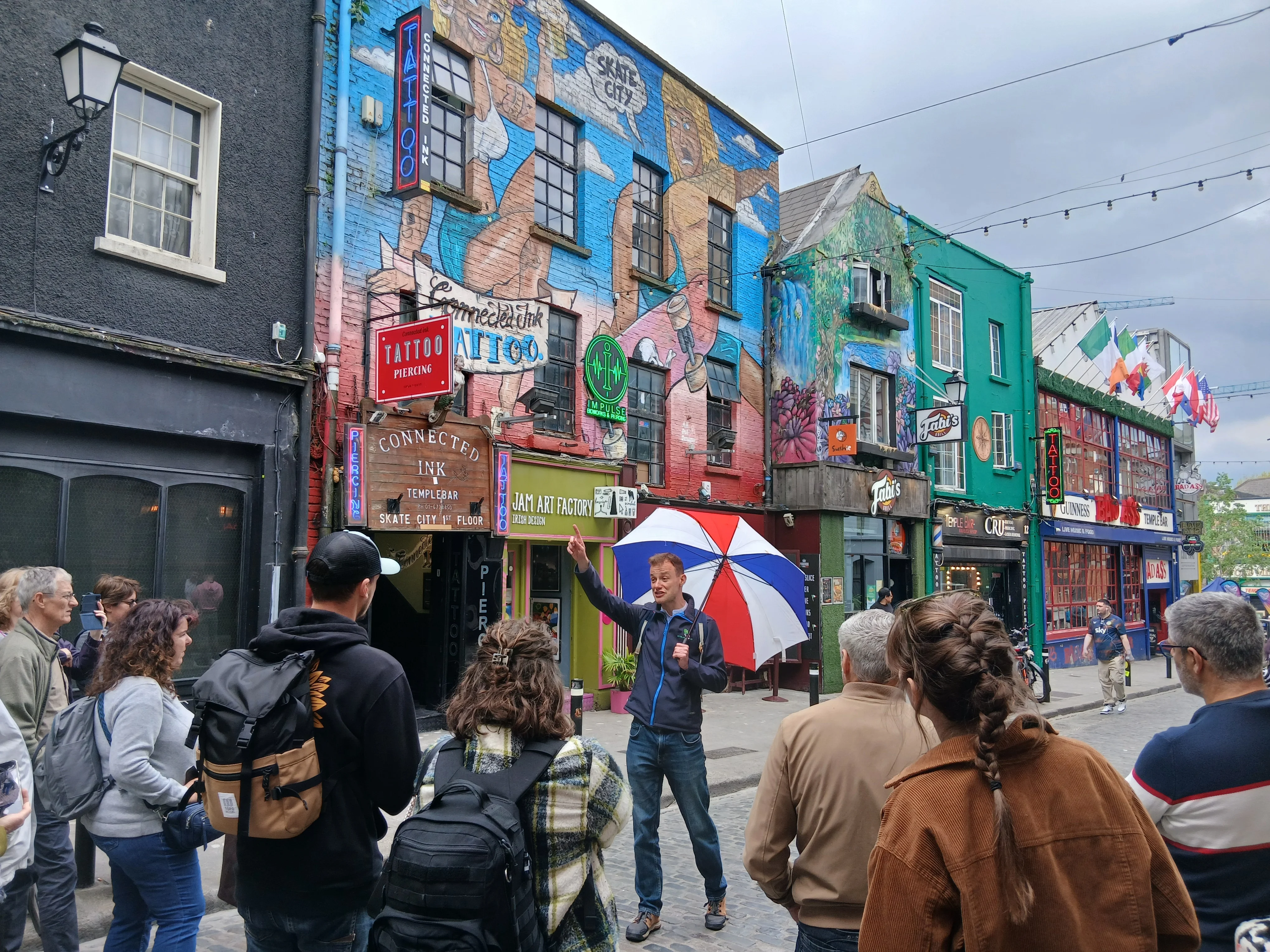 Dublin à Pied : les attractions emblématiques et les trésors cachés de la ville.