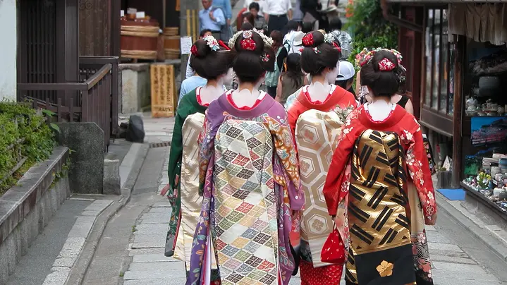 Kyoto Gion: Recorrido a pie guiado de 2 horas sobre la cultura e historia de las geishas