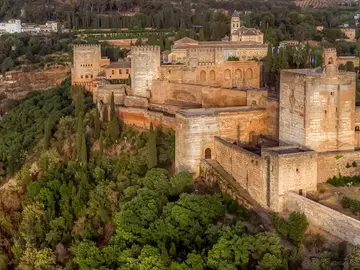 Free Tour Alhambra: su entorno, alrededores y accesos gratuitos