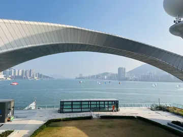 Rinascita di Kai Tak: Un Viaggio Magico dal Passato Industriale a un Futuro Altissimo