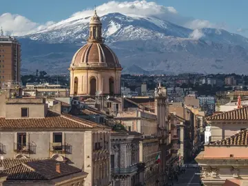 The Thousand Faces of Catania: Between the Fire of Etna and the Power of History!