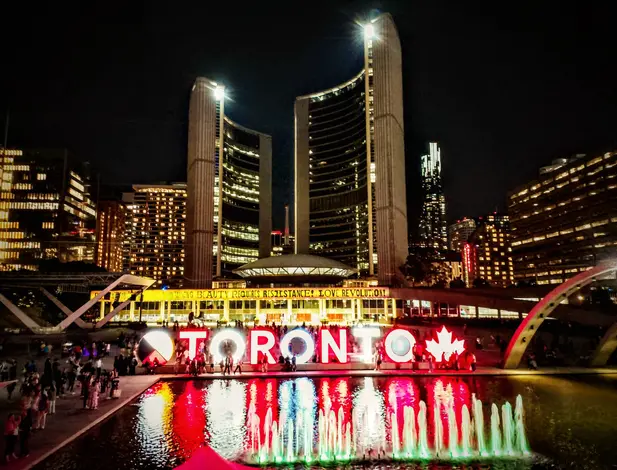 Toronto’s Iconic Core & Landmarks