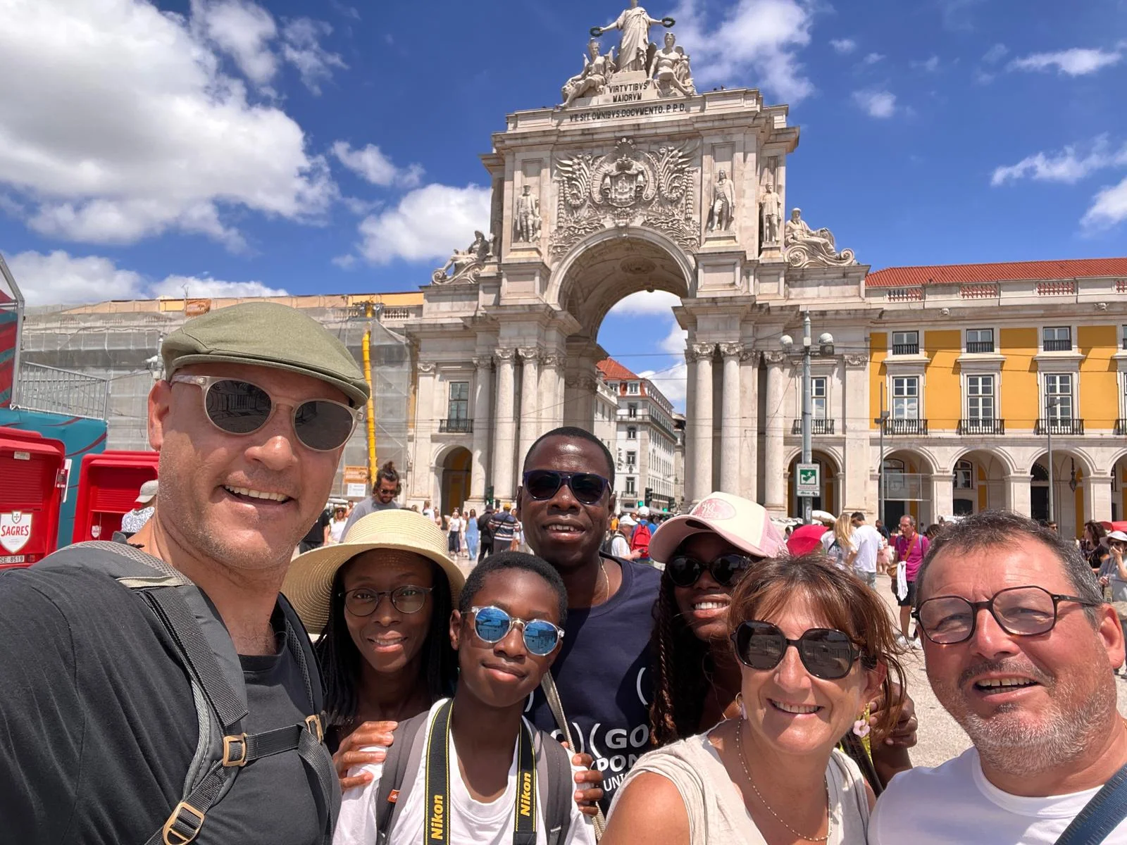 Visit of Lisbon in French, small group, follow the guide!
