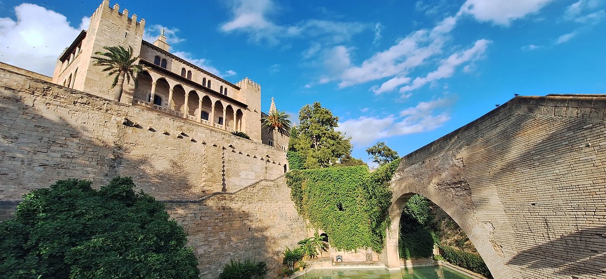 Free Evening Tour: Essential Palma