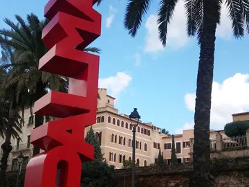 Palma old town with visit to the central market; free walking tour 