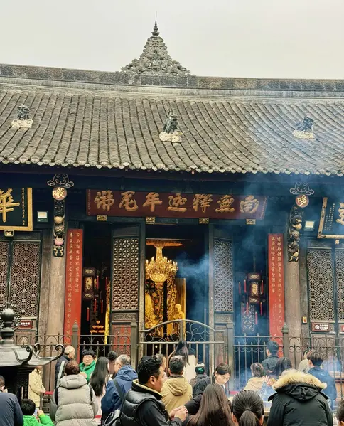 Explore Like a Native: Chinese Buddhism ➕ Leisure life 