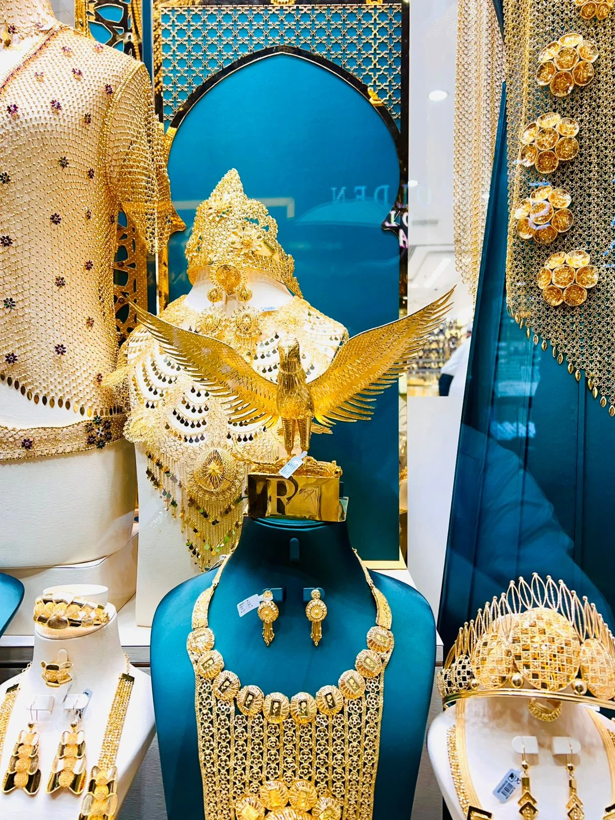 Explore the old Dubai, Al fahidi, Markets and Abra ride 