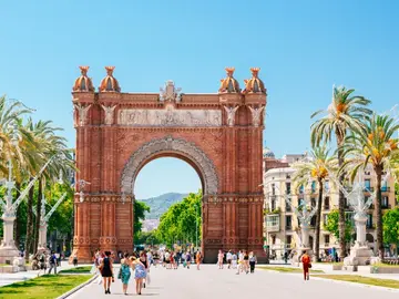 Free Tour Barcelona in French - Gothic Quarter & Old City Secrets